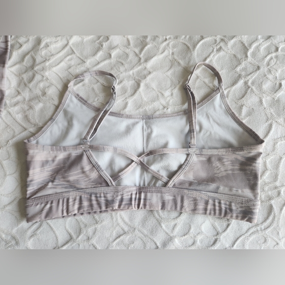 Alphalete Surface Limitless Bra - Picture 1 of 2